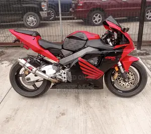 Honda CBR 2004 Red
