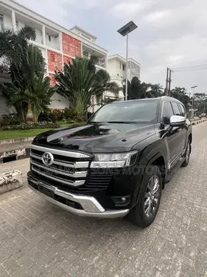 New Toyota Land Cruiser Prado 2.8 2024 Black