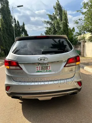 Hyundai Santa Fe 2017 Silver