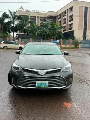 Toyota Avalon 2019 Green