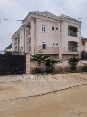 3bdrm House in Off Redgate, Satellite Town for rent