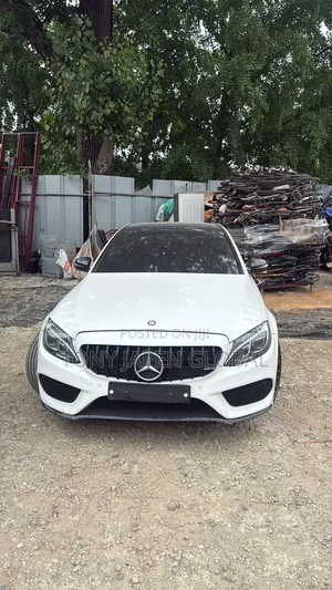 Mercedes-Benz C43 2017 White