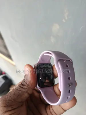 Apple Watch Series 9 41mm Cellular + GPS
