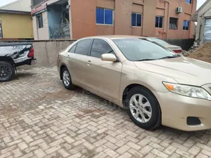 Toyota Camry 2011 Gold
