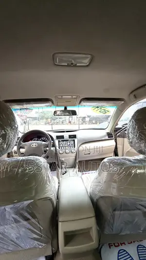 Toyota Camry 2010 Gold