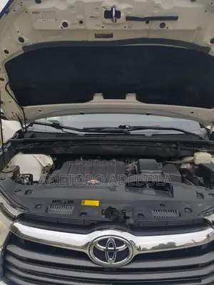 Toyota Highlander XLE V6 4x4 (3.5L 6cyl 6A) 2016 White