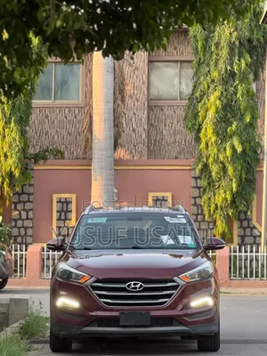 Hyundai Tucson 2017 Red
