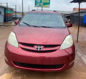 Toyota Sienna XLE AWD 2006 Red