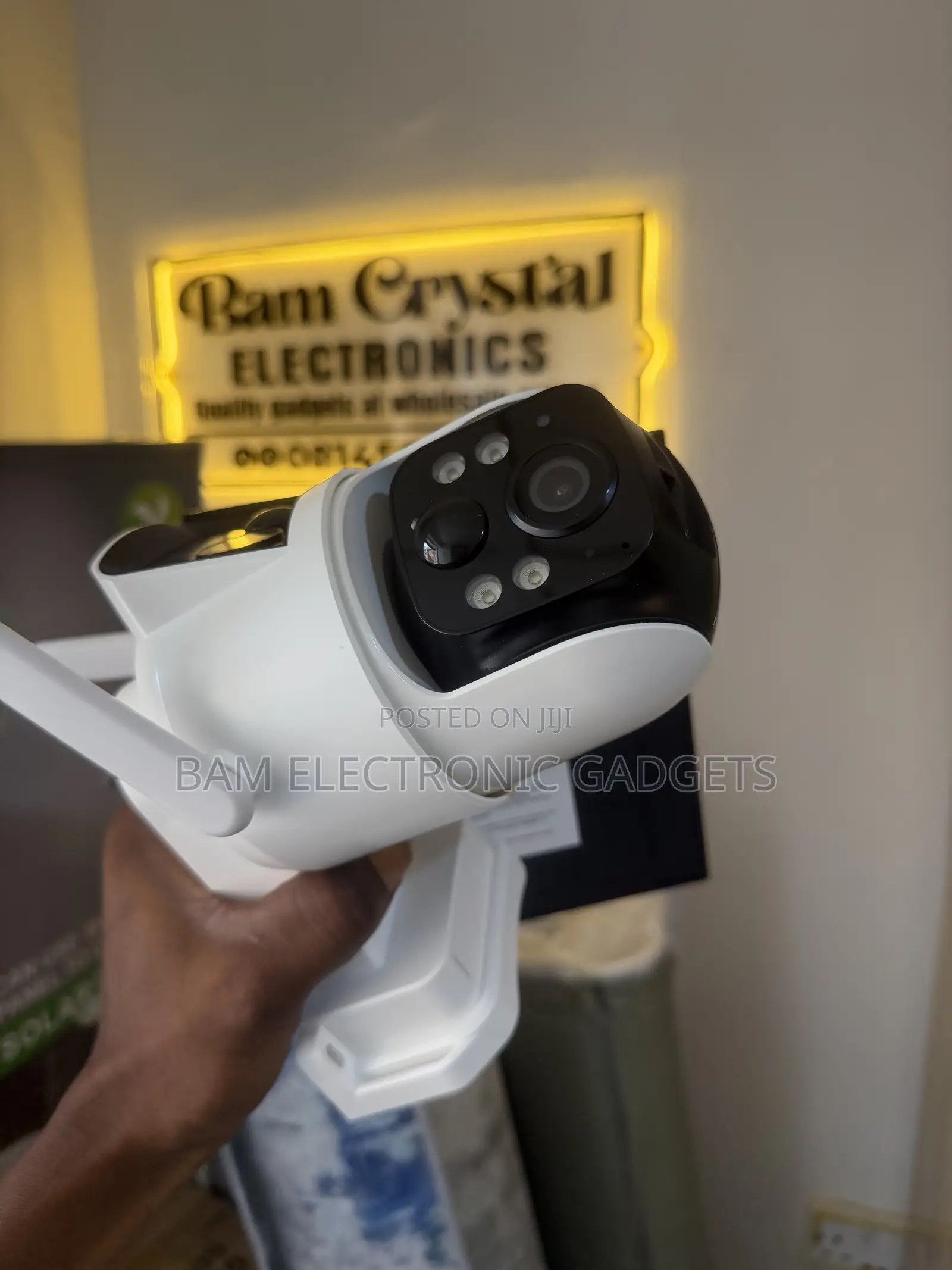 UBox 4G Solar CCTV Camera – Dual Lens, Dual Motion Sensor