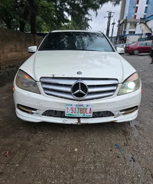 Mercedes-Benz C300 2011 White