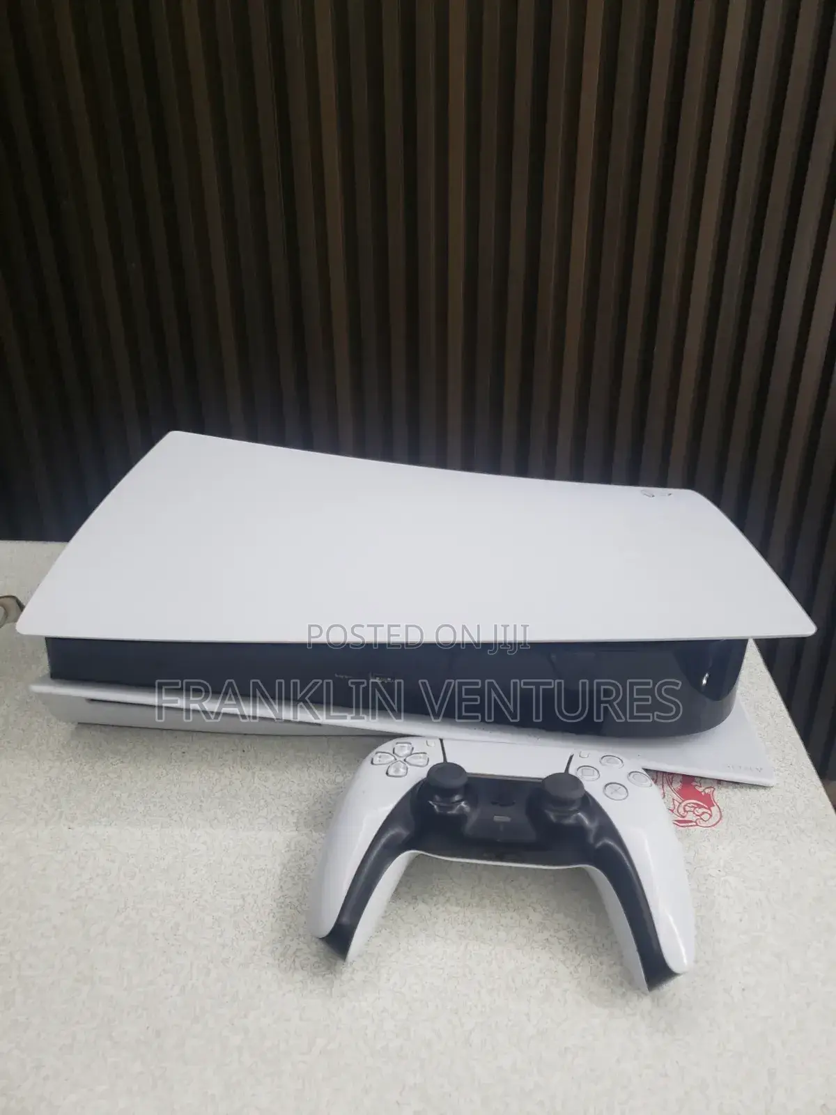 PS5 With One Pad, No Games
