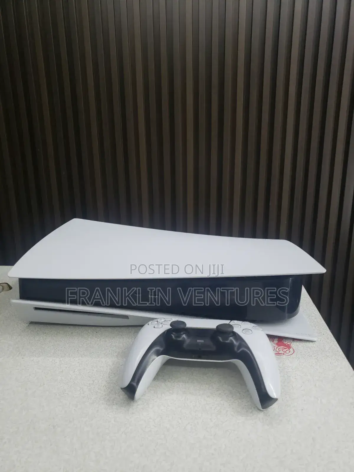 PS5 With One Pad, No Games