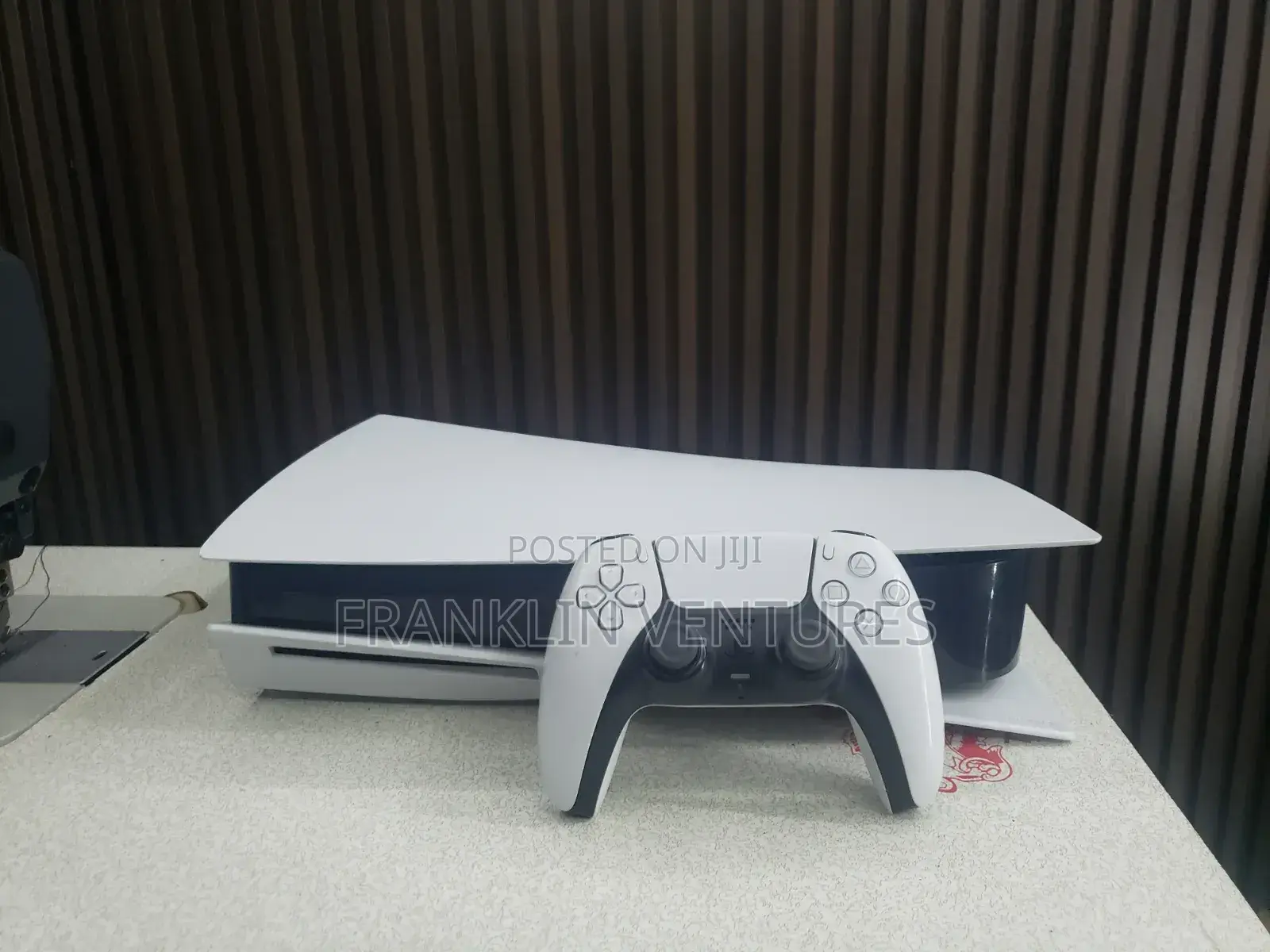 PS5 With One Pad, No Games