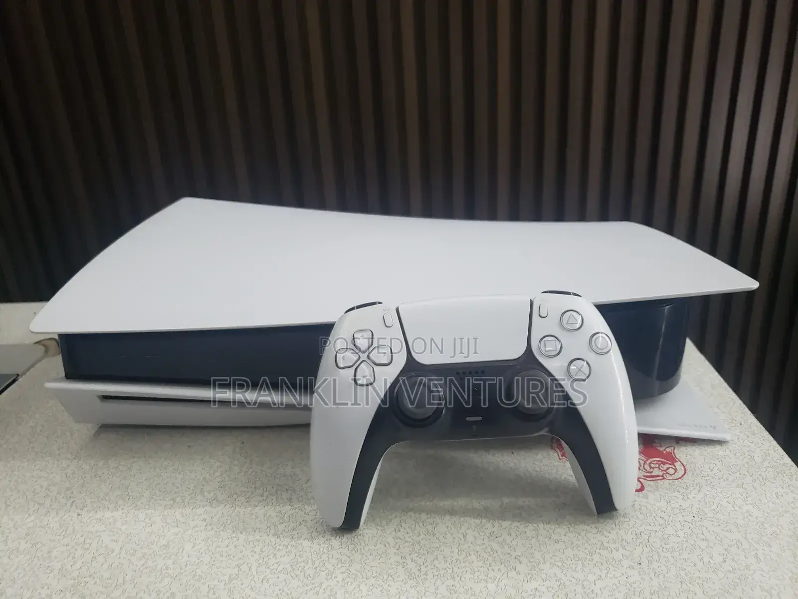 PS5 With One Pad, No Games