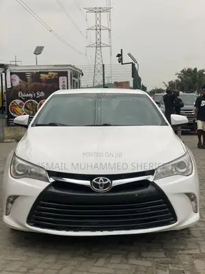 Toyota Camry LE 4dr Sedan (2.5L 4cyl 6A) 2016 White