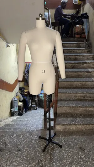 High Quality Fully Pinnable Size 12 Dressform With Long Arms
