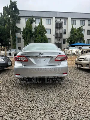 Toyota Corolla 2012 Silver