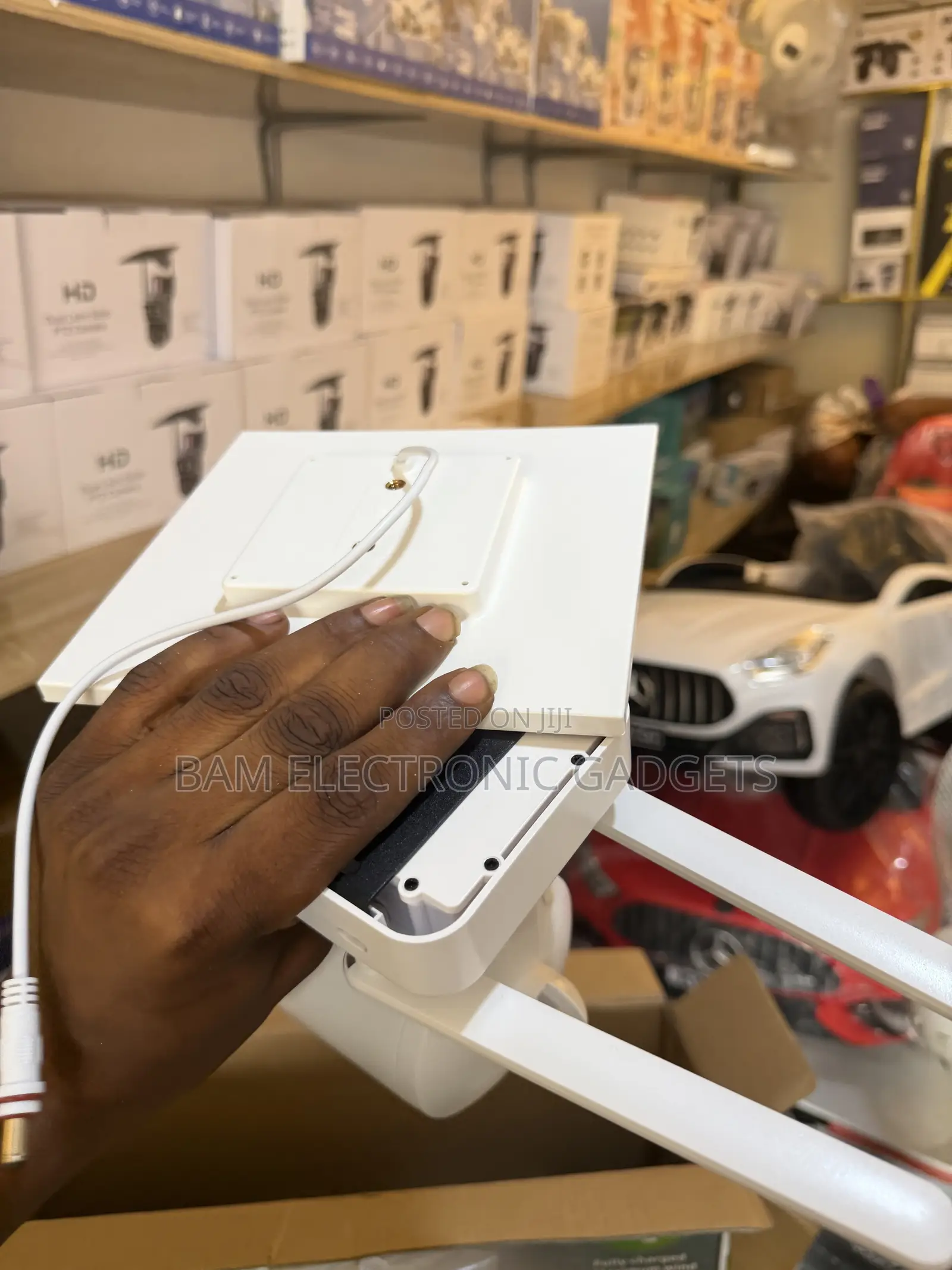 UBox 4G Solar CCTV Camera – Dual Lens
