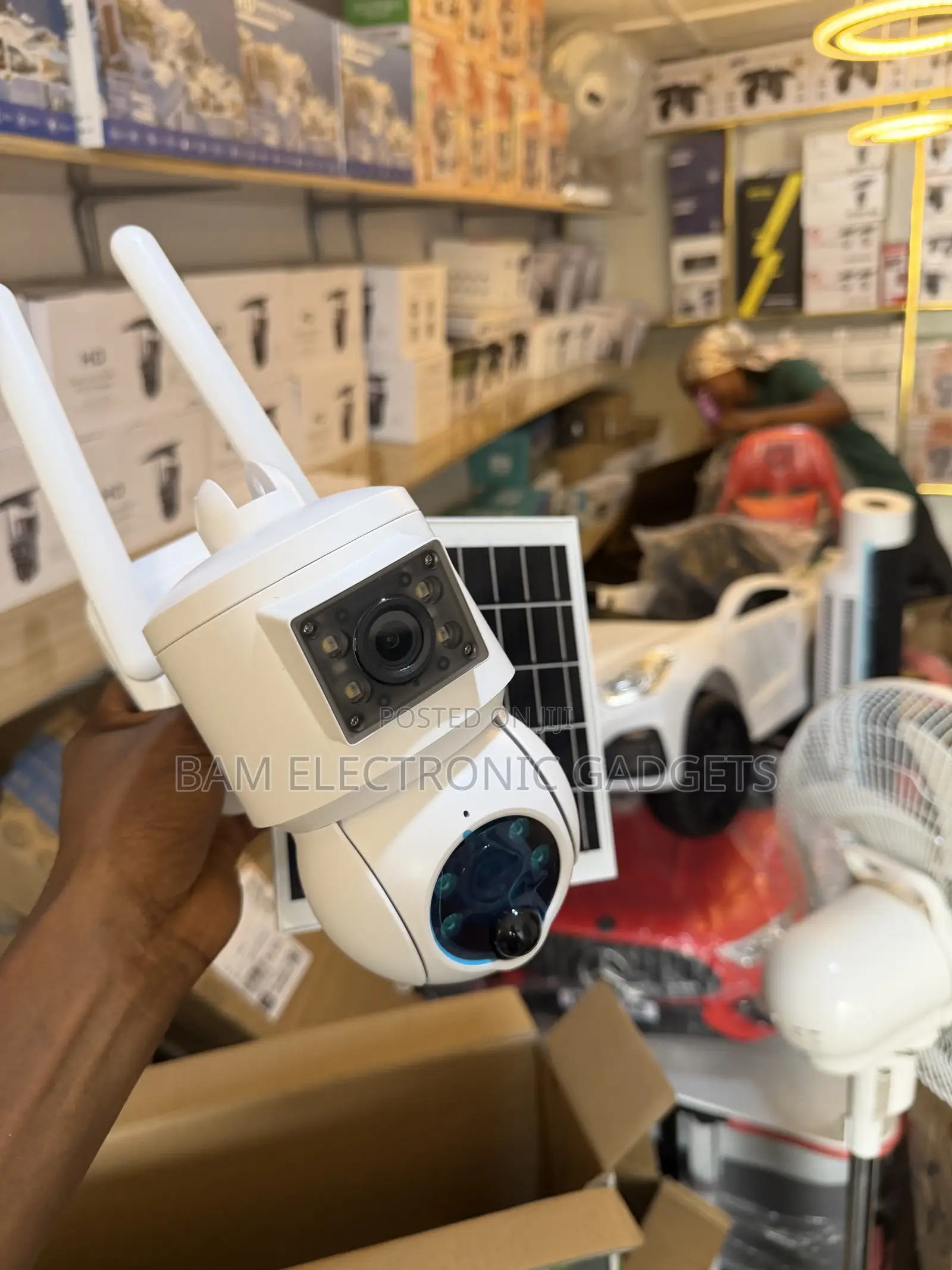UBox 4G Solar CCTV Camera – Dual Lens
