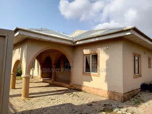 4bdrm Bungalow in Barnawa Phase 2, Kaduna / Kaduna State for sale