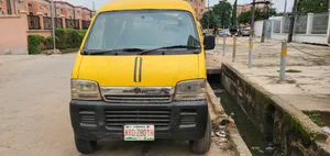 Suzuki Every 2005 Yellow