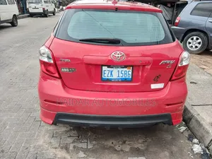 Toyota Matrix 2010 Maroon