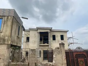 5bdrm Duplex in Afara Estate, Umuahia for sale