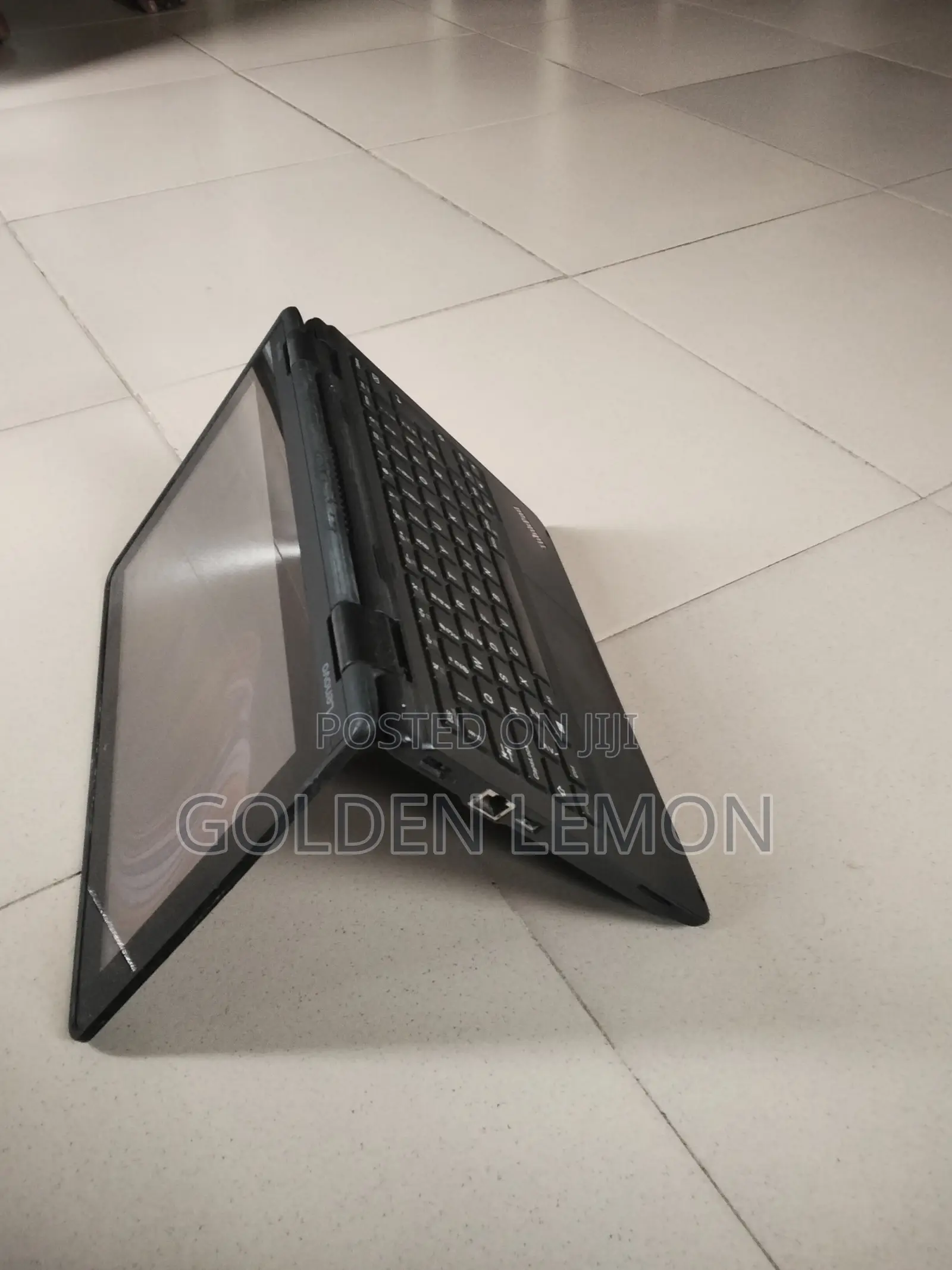 Laptop Lenovo ThinkPad Yoga 4GB Intel Core i3 HDD+SSD 512GB