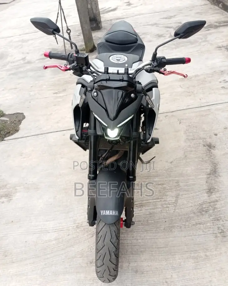 Yamaha 2022 White