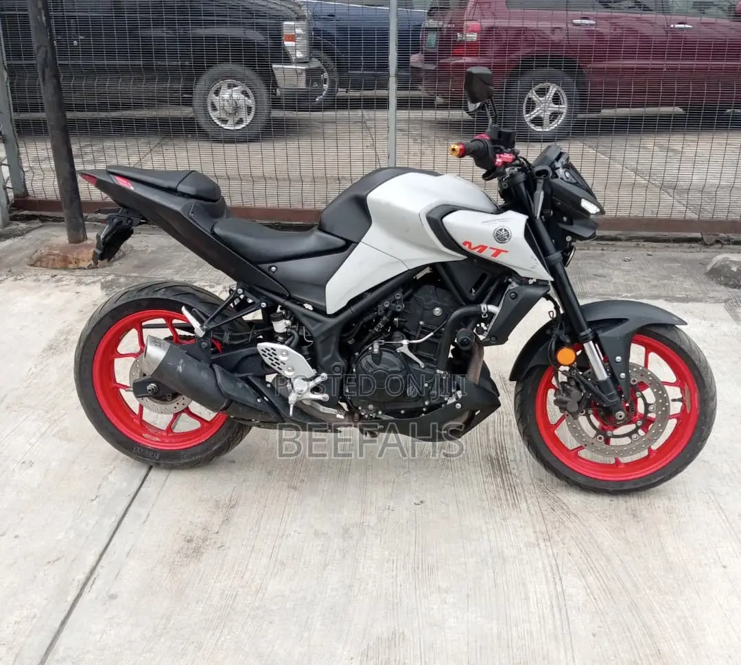 Yamaha 2022 White