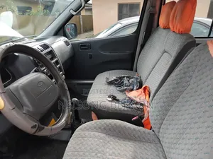 Toyota HiAce 2005 Silver