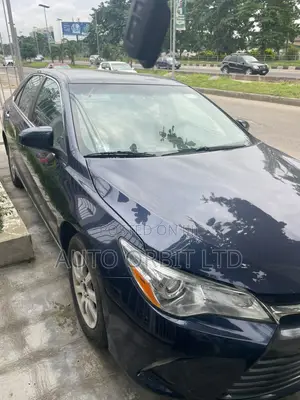 Toyota Camry LE 4dr Sedan (2.5L 4cyl 6A) 2016 Blue