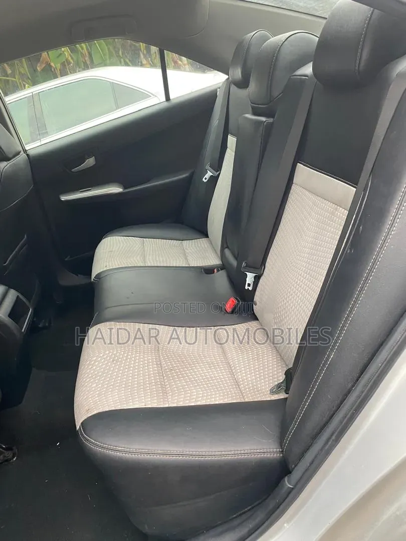 Toyota Camry 2014 Silver