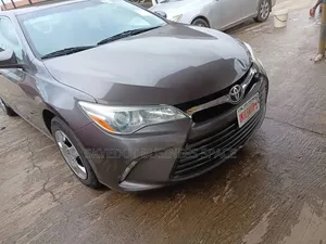 Toyota Camry 2016 Gray