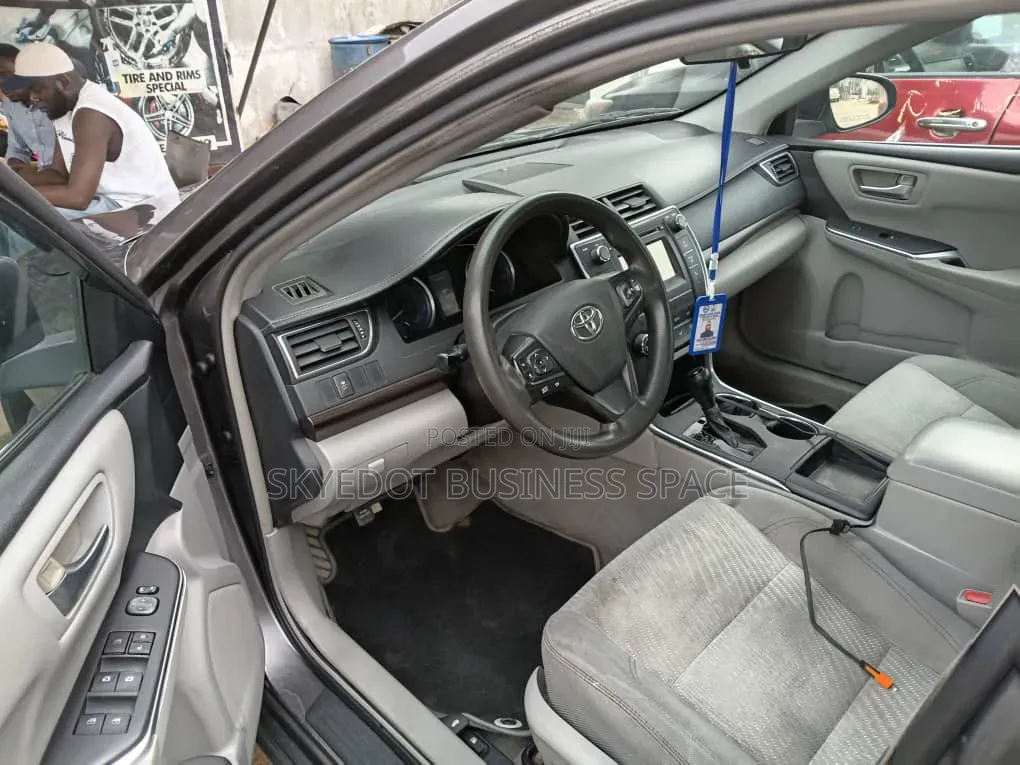 Toyota Camry 2016 Gray