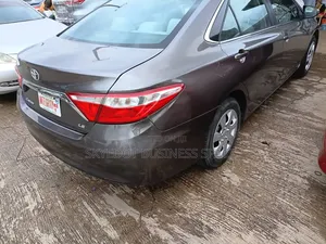 Toyota Camry 2016 Gray