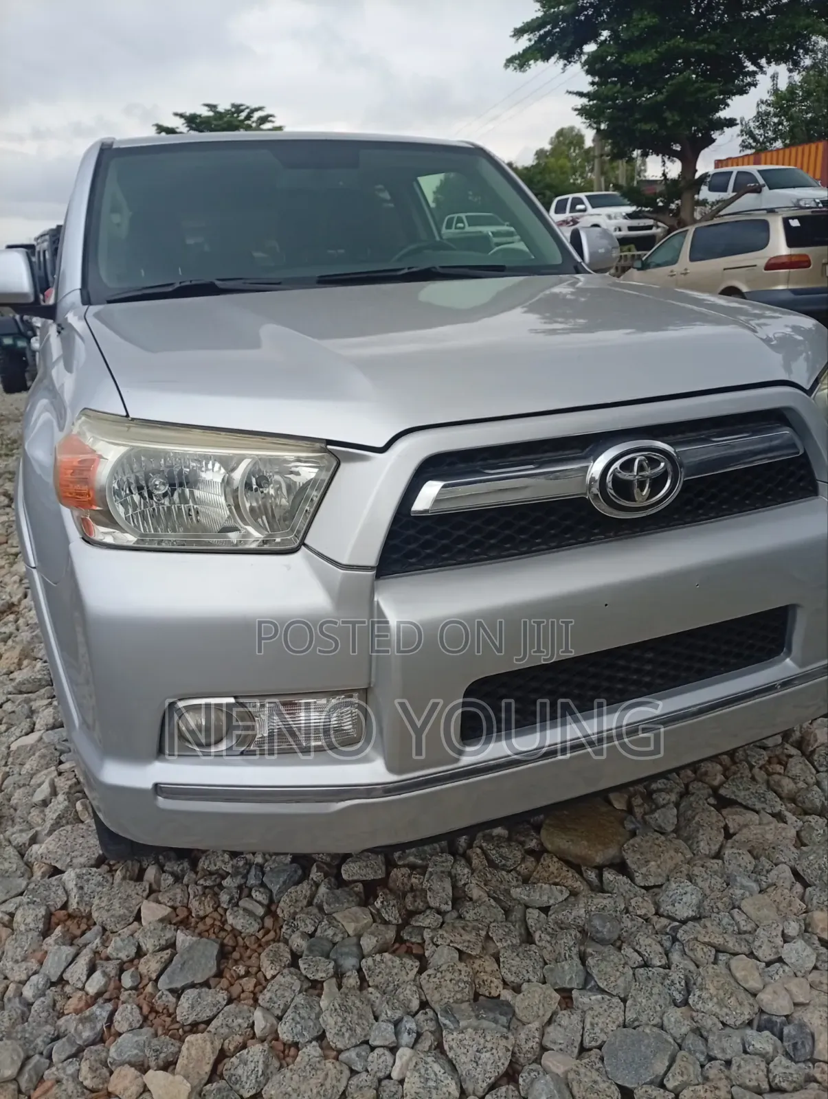 Toyota 4-Runner 2011 Silver