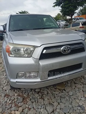 Toyota 4-Runner 2011 Silver