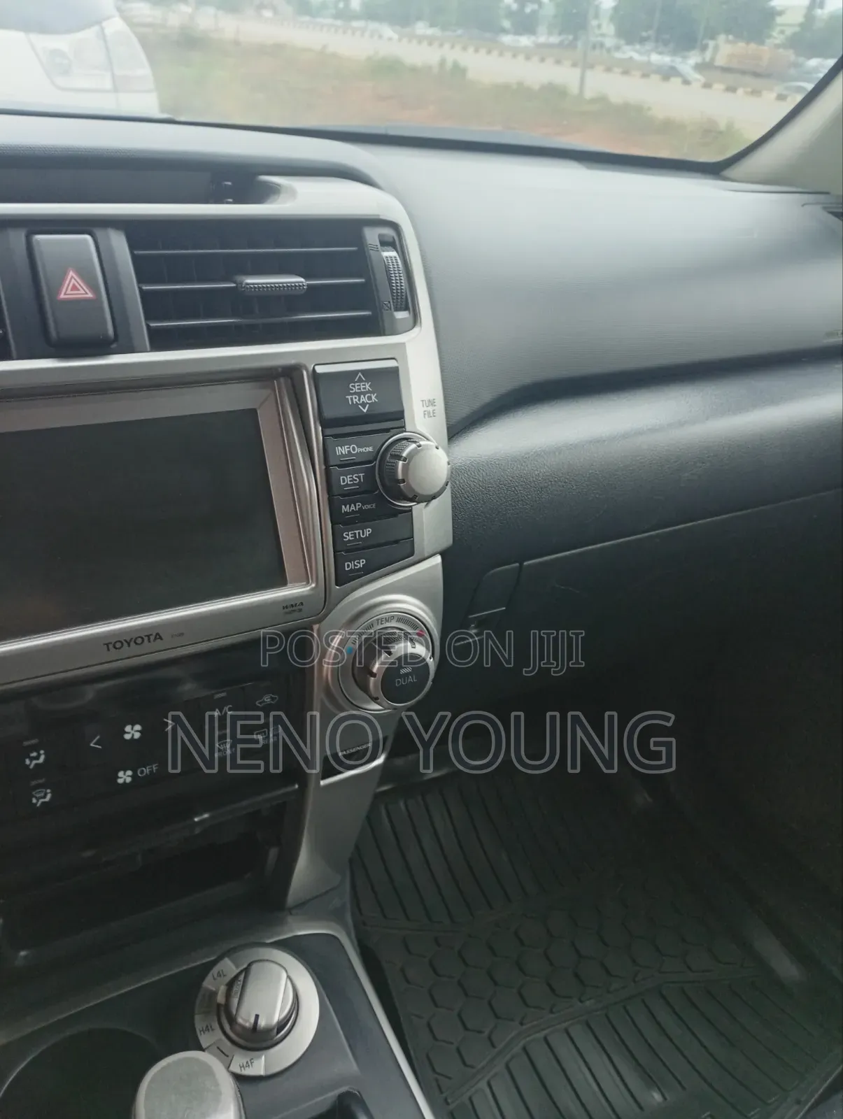 Toyota 4-Runner 2011 Silver