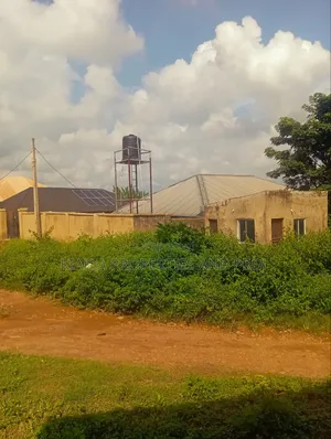 1bdrm Bungalow in Olorunda Akobo for sale