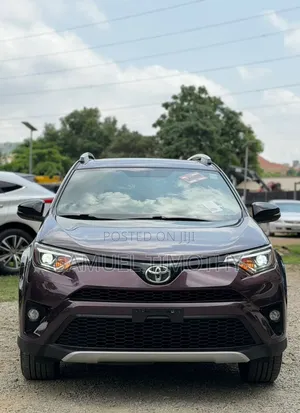 Toyota RAV4 2017 Maroon