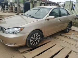 Toyota Camry 2002 Gold