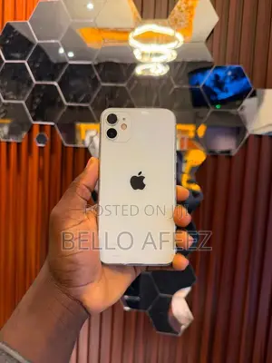 Apple iPhone 11 64 GB White