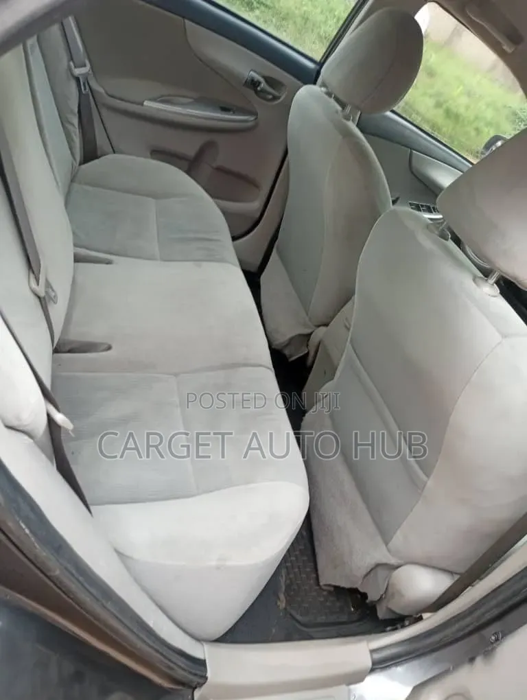 Toyota Corolla 2012 Gray