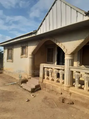 6bdrm Bungalow in Moniya for sale