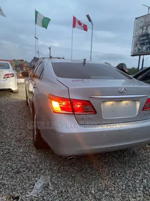 Lexus ES 350 2010 Silver