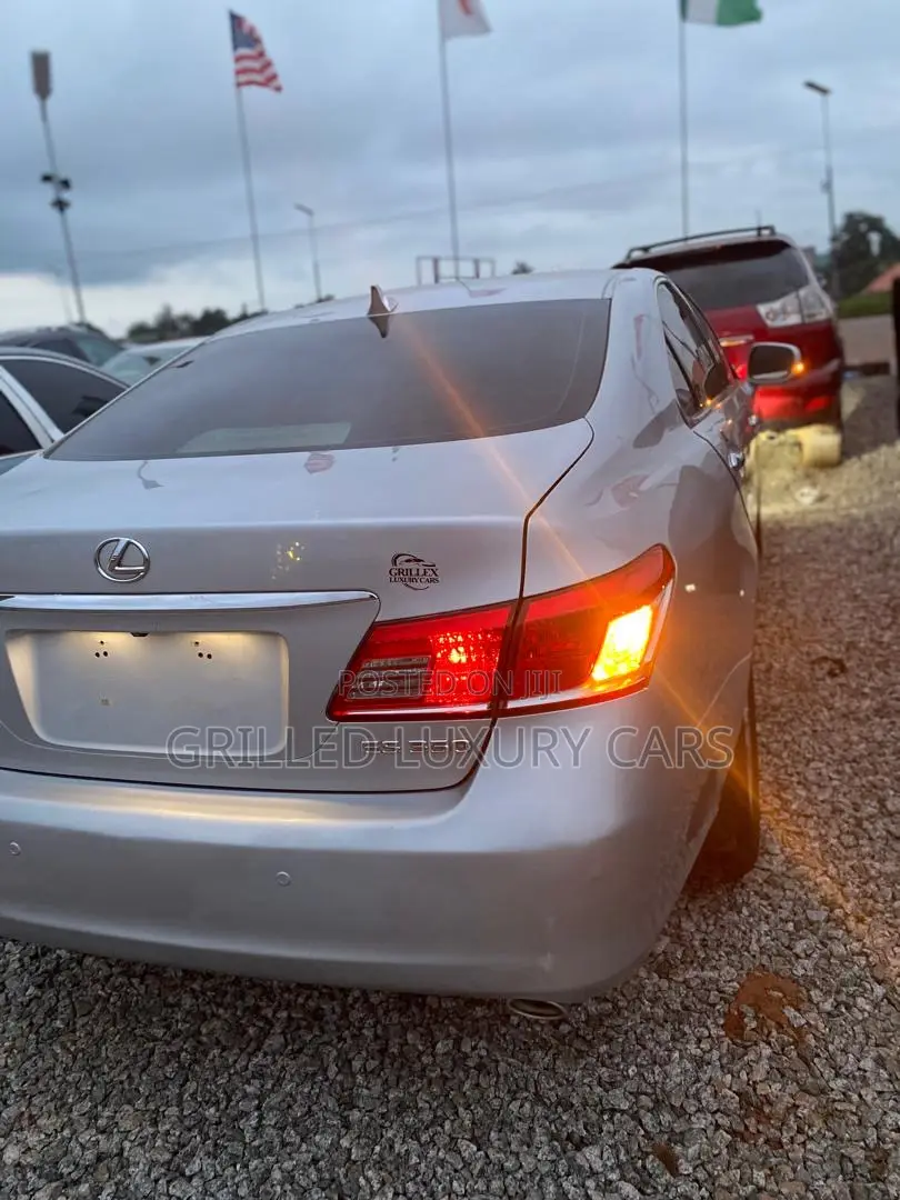 Lexus ES 350 2010 Silver