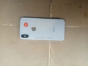 Apple iPhone X 64 GB White