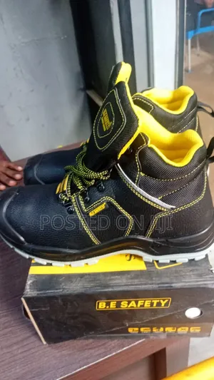 B.E Safety Boot