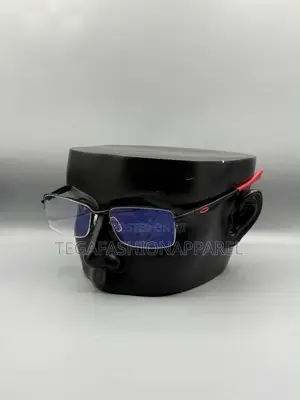 Oakley Quality Eyeglass Frame